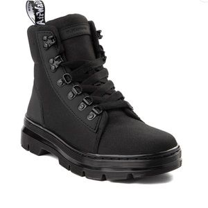 Women’s Dr. Martins Combs Boots NWOT 🔥